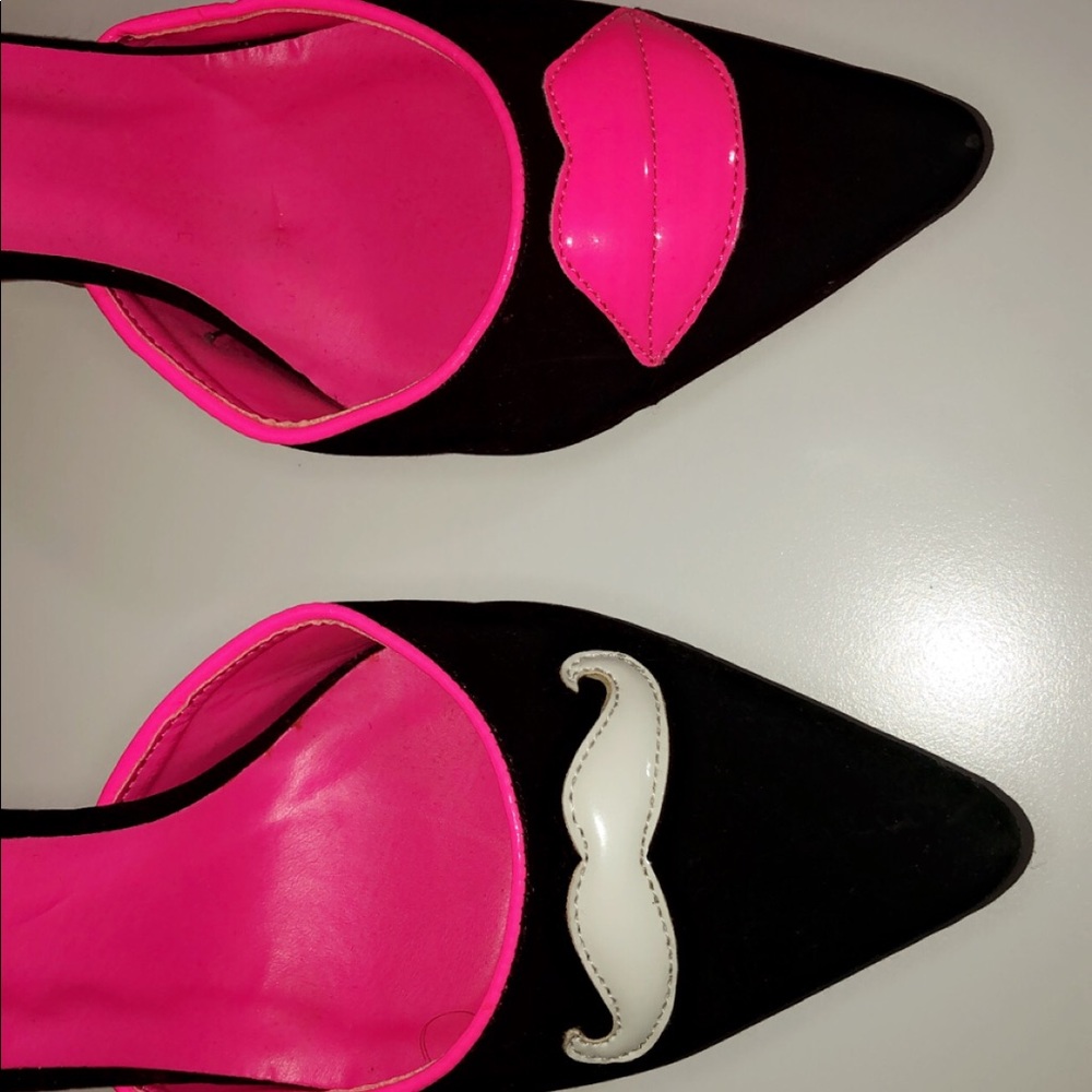 Heels - Picture 4 of 4